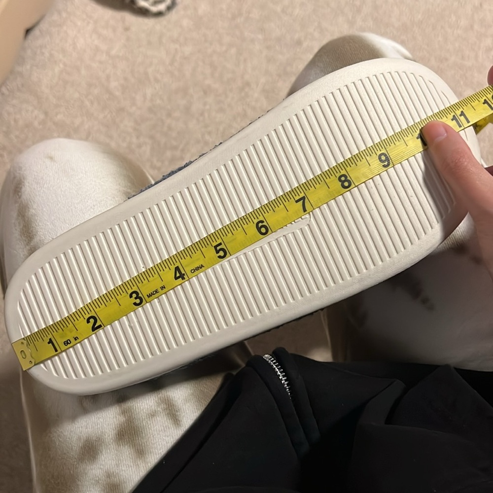 Aeropostale Slippers - Picture 7 of 8